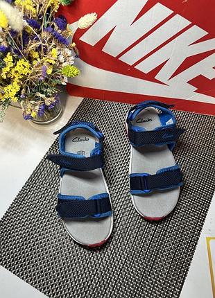 Оригинальные кожаные сандалии clarks