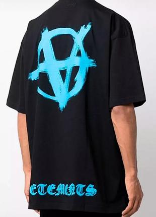 Мужская футболка vetements logo унисекс ветементс ветмо черная