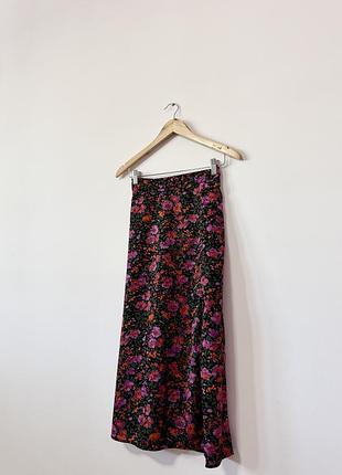 Міді юбка з розрізом в квітковий принт shein🌿