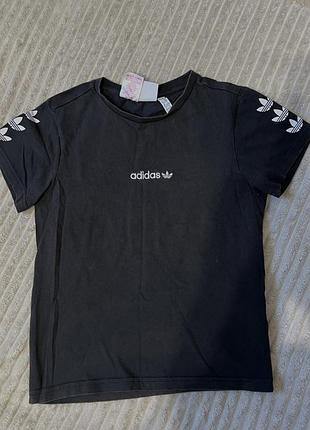 Яфутболка топ адідас adidas
