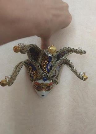 Маска с бубенчиками 3