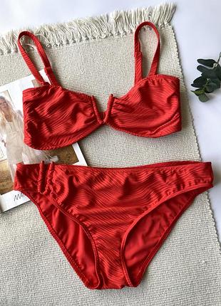Яскравий купальник з цікавими деталями від m&s