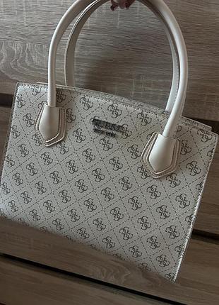 Сумка бренду guess