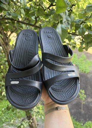 Шльопанці crocs