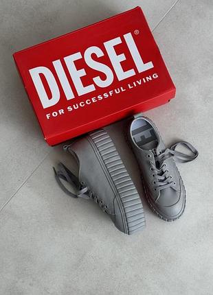 Жіночі кеди diesel