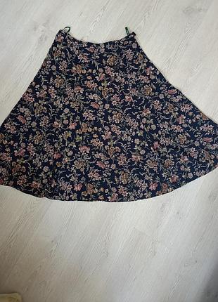 Юбка глубокого синего цвета с мелким цветочным принтом, laura ashley.