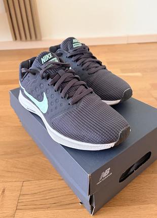 Кросівки nike, оригінал, розмір 37,5 ( 23,5 см), стан дуже хороший