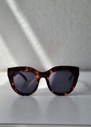 Сонцезахисні окуляри le specs