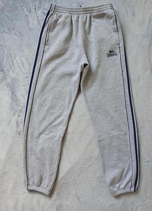 Брендовые спортивные штаны lonsdale.