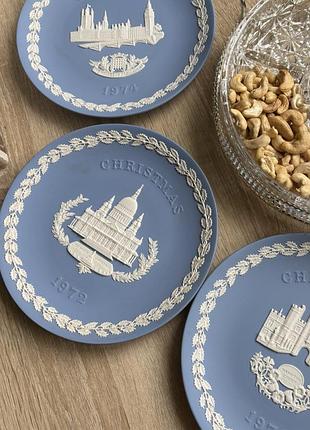 Колекційні декоративні тарілки wedgwood jasperware з різдвяної серії 1970-х років