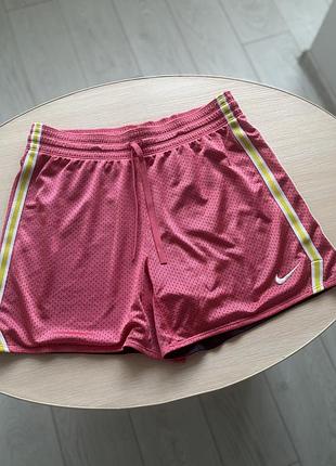 Літні стильні рожеві шорти оригінал nike dri fit розмір s