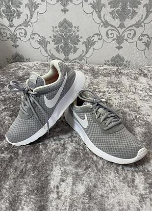 Кросівки nike