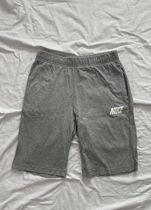 Сірі шорти найк, nike