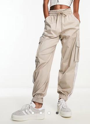 Бавовняні штани джогери adidas p m-l