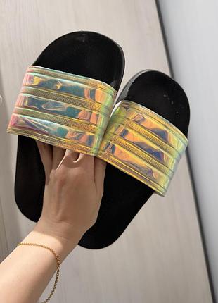 Жіночі шльопанці adidas