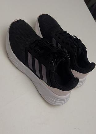 Кросівки adidas