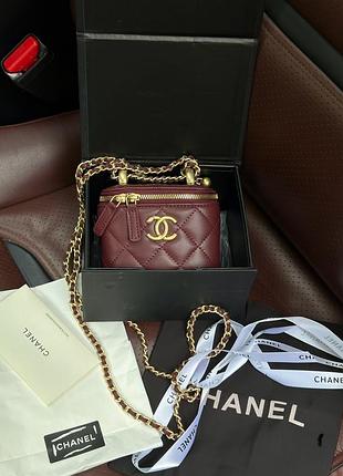 Сумка шанел classic burgundy lambskin pearl crush mini vanity case