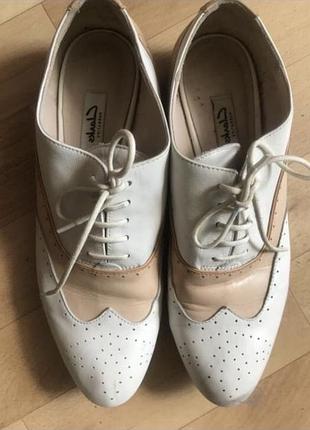 Туфлі шкіряні осінні clarks низький каблук жіночі 40-41 р. устілка 27 см