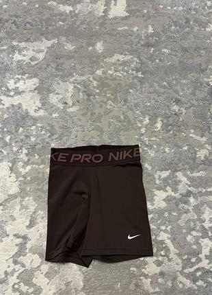 Жіночі спортивні шорти nike pro