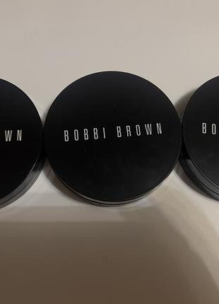 Бронзуюча пудра bobbi brown.на фото представлені різні відтінки, включаючи medium, santa barbara та aruba.кожен футляр містить 8 грамів