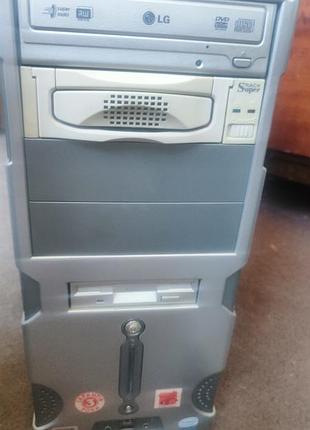 Продам системный блок. со всеми комплектующими. и dvd rom.не новые! рабочие.