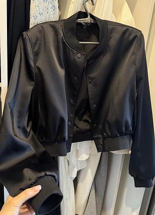 Бомбер zara шовковий m xs s