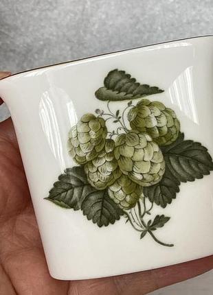 Вінтажна міни-вазочка royal worcester «the worcester hop» (mathon), англія, 1965 г.