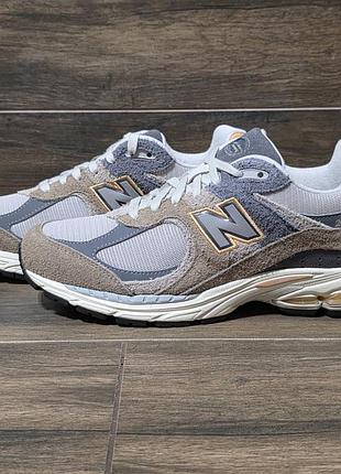 Оригінальні кросівки new balance 2002r