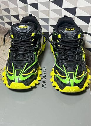Кросівки balenciaga доповнять ваш образ . стан нового ,одягались 4 рази . не підійшов розмір