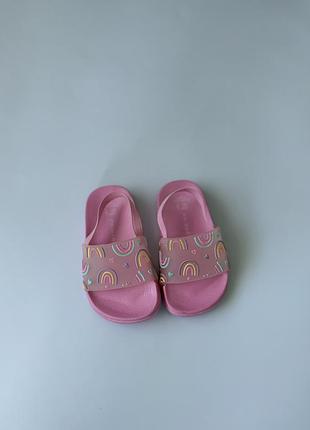 🌈 яскраві рожеві аквашузи / сланці primark з веселкою для дівчинки