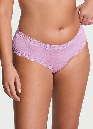 Женские трусики victoria's secret (266971588371) cotton shadow stripe lace-waist cheeky xs сиреневые