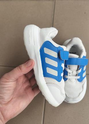 Оригінальні кросівки adidas