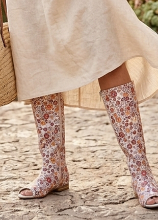 Гарні шкіряні сапоги босоніжки чоботи відкриті пальці низька підошва натуральна шкіра літні як нові