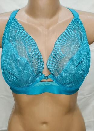 Гарний бюстгальтер м'який на кісточках uk42d eur95dd.