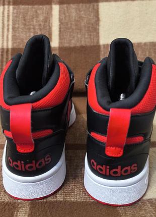 Кроссовки adidas 3