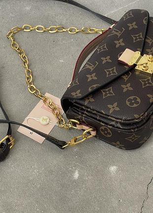 Женская сумка кросс боди 21х14х9 см louis vuitton кожаная сумочка с ручкой цепочкой и ремешком через плечо для женщины от луи витон коричневый №2