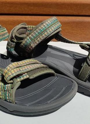 Босоножки сандалииecco clarks timeberland keen teva 39р