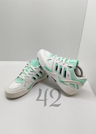 Оринінальні нові чоловічі кросівки adidas midcity low shoes