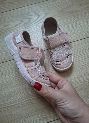 Тапочки детские 2