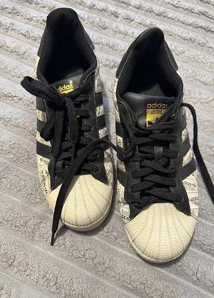 Adidas superstar