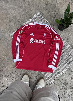 Червоно білий футбольний лонгслів з нових колекцій adidas liverpool szoboszai 8 номер футбольна джерсі з великими логотипами