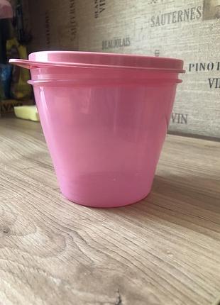 Контейнер tupperware