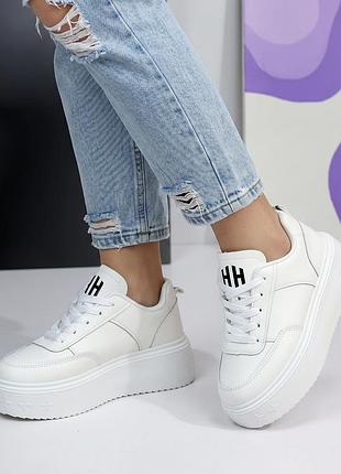 Жіночі кросівки на високій платформі fashion 106-12 білі 41