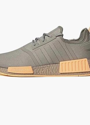 Кроссовки на мальчика adidas nmd_r1 grey gw5632