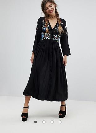 Сукня чорна з вишивкою asos