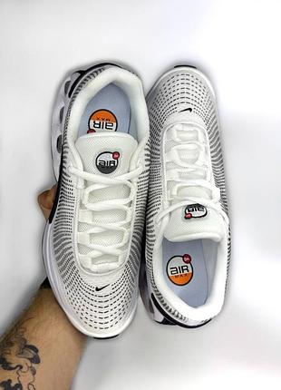 Nike air max dn
•  white / black • 3