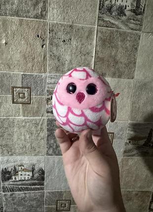 М’яка іграшка рожева сова ty squish-a-boos pinky, що вирізняється великими блискучими очима та м’якою кулястою формою