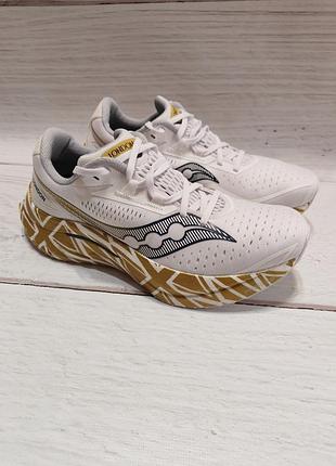 Кросівки saucony