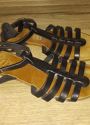 Шкіряні босоніжки bata р. 39
