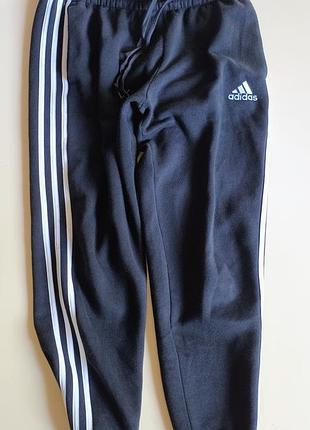 Спортивные штаны adidas
